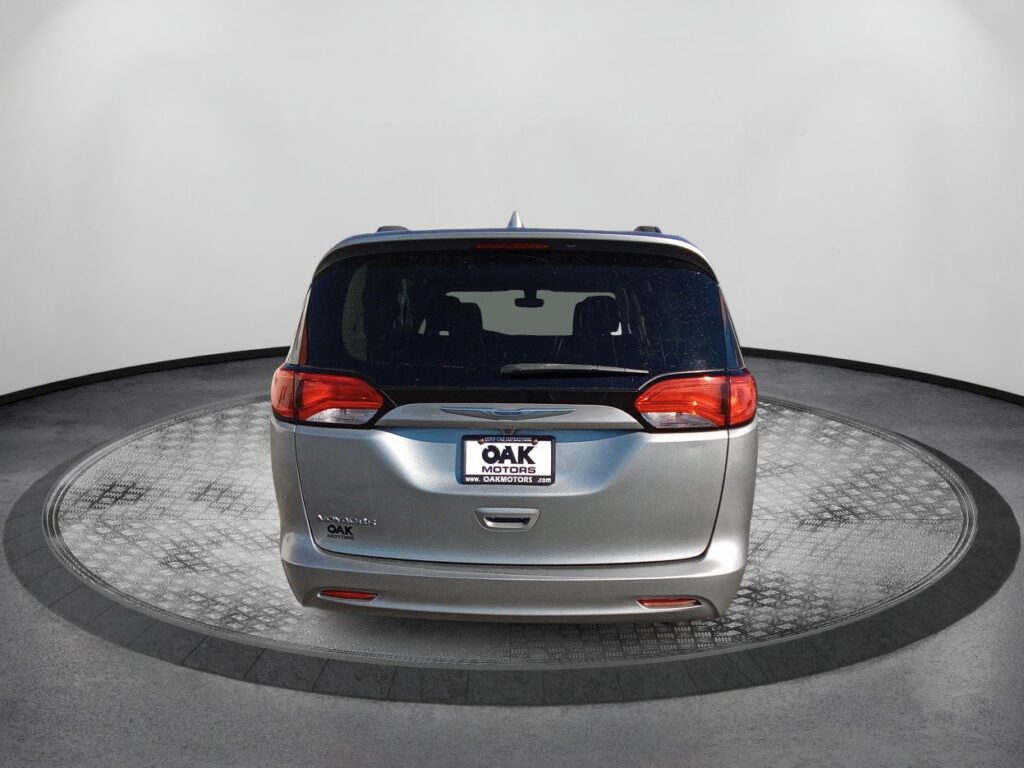 2020 Chrysler Voyager LXI