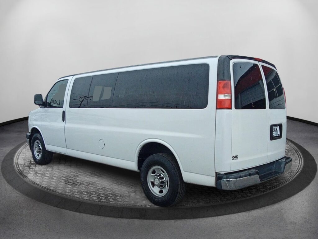 2020 Chevrolet Express Passenger LT