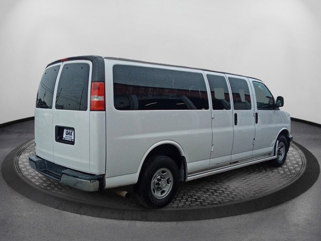 2020 Chevrolet Express Passenger LT