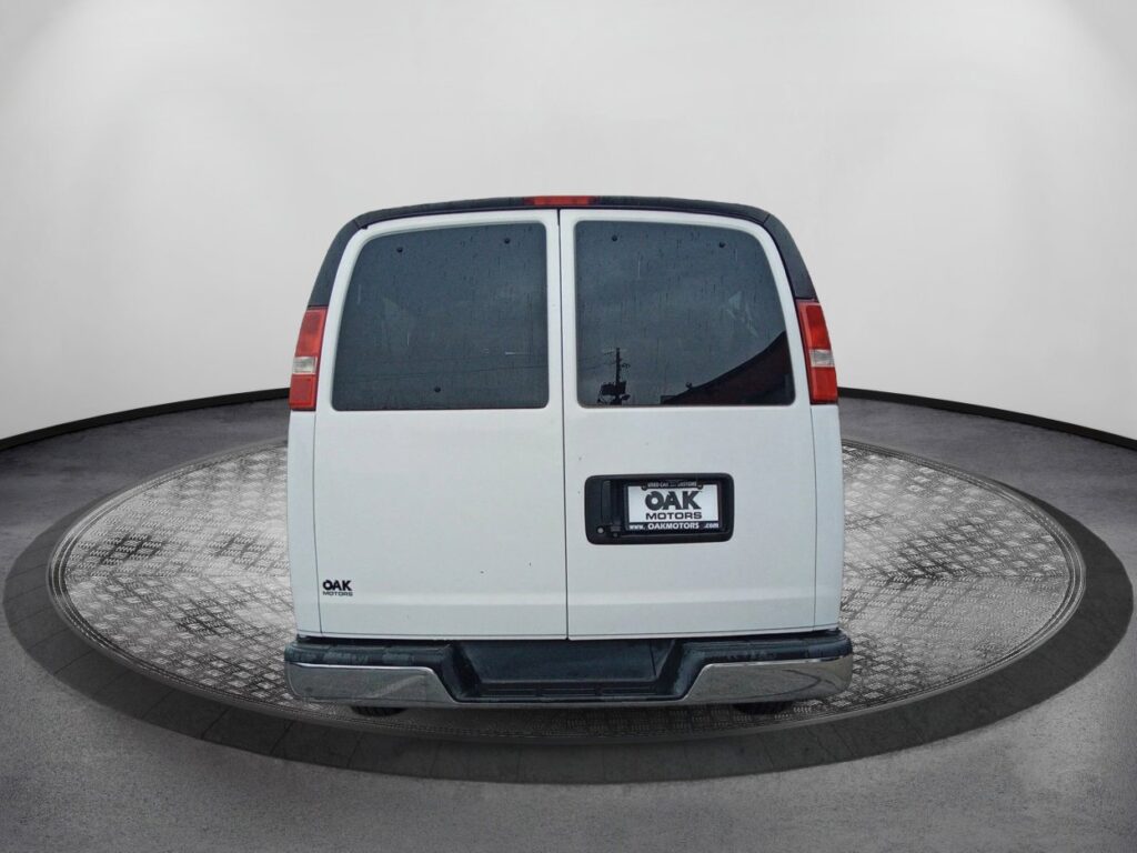 2020 Chevrolet Express Passenger LT