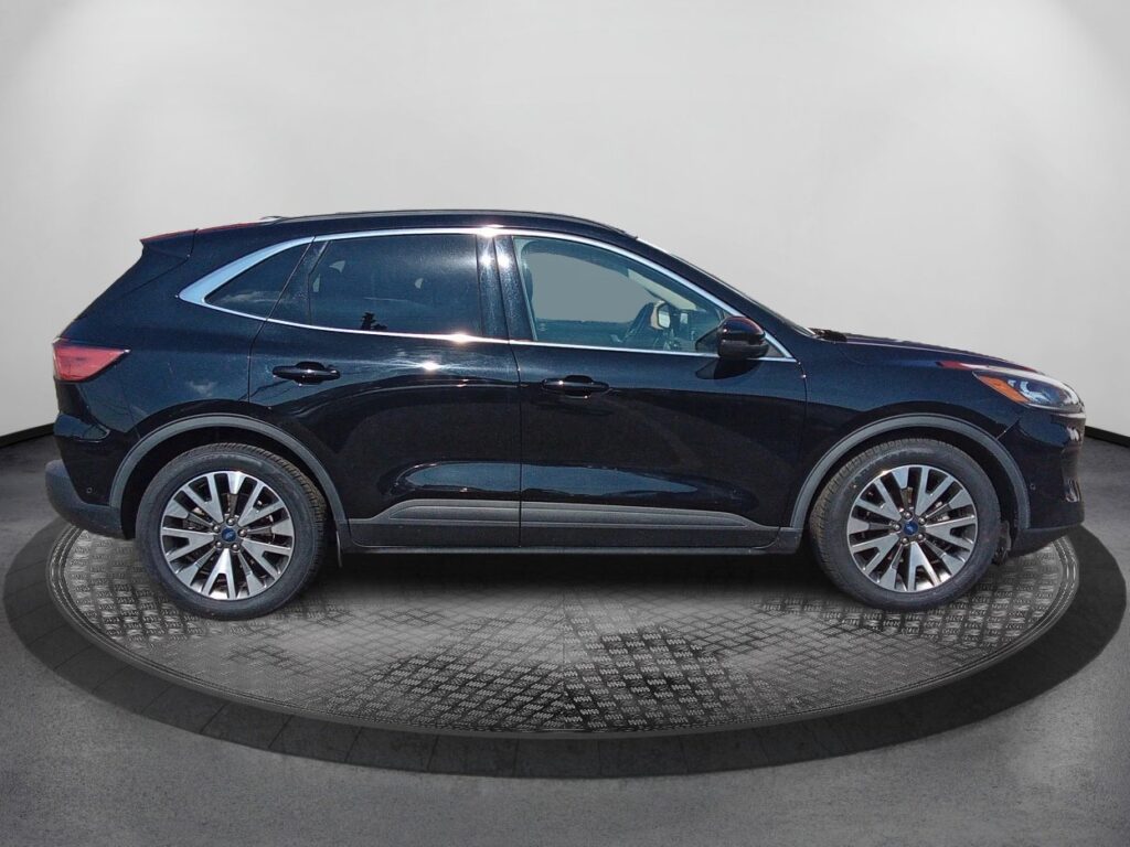 2020 Ford Escape Titanium Hybrid