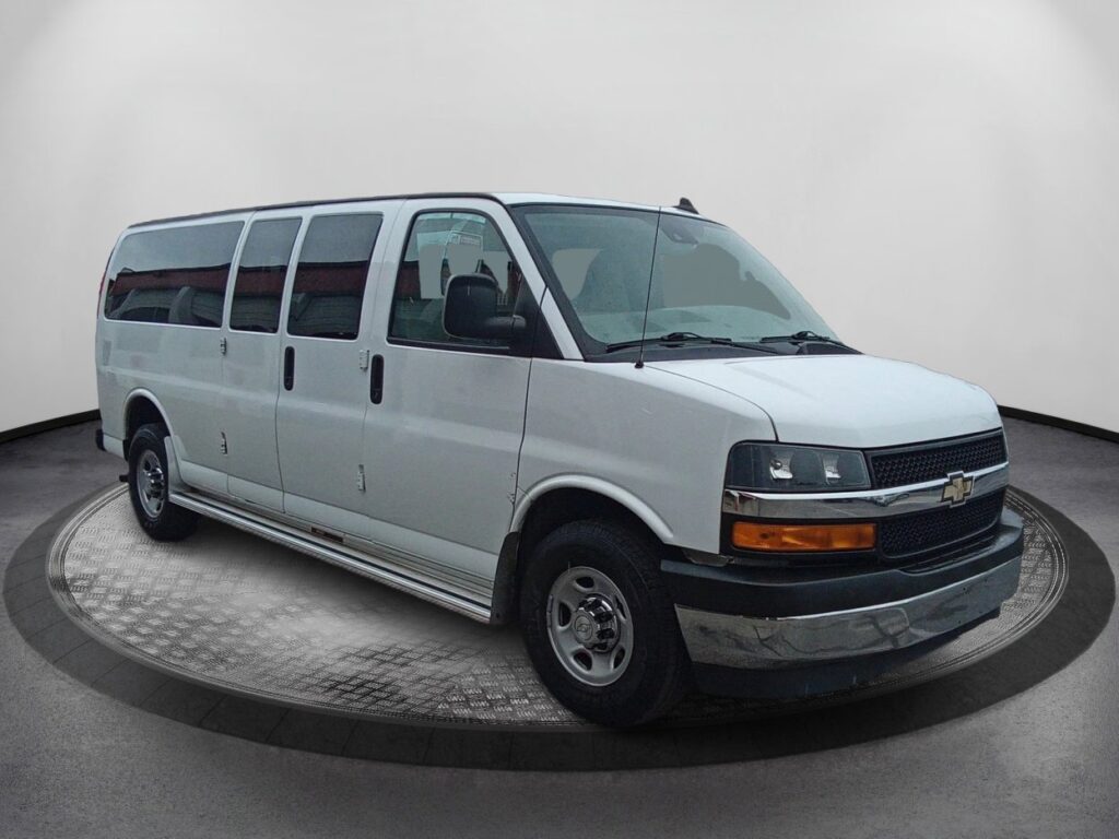 2020 Chevrolet Express Passenger LT