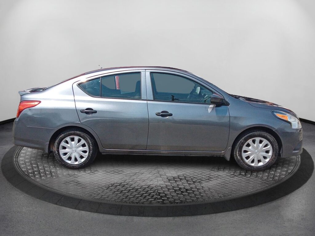 2017 Nissan Versa Sedan S Plus